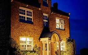 Loftsome Bridge Hotel